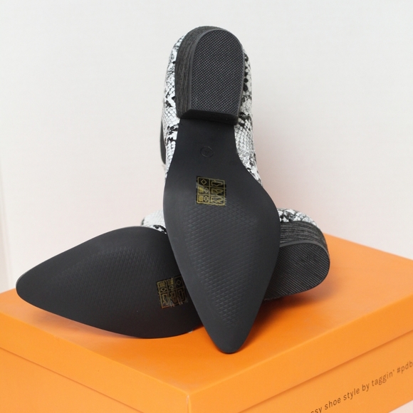 Size 6 Pointed Toe Faux Snakeskin Ankle Boots NIB - Picture 13 of 16